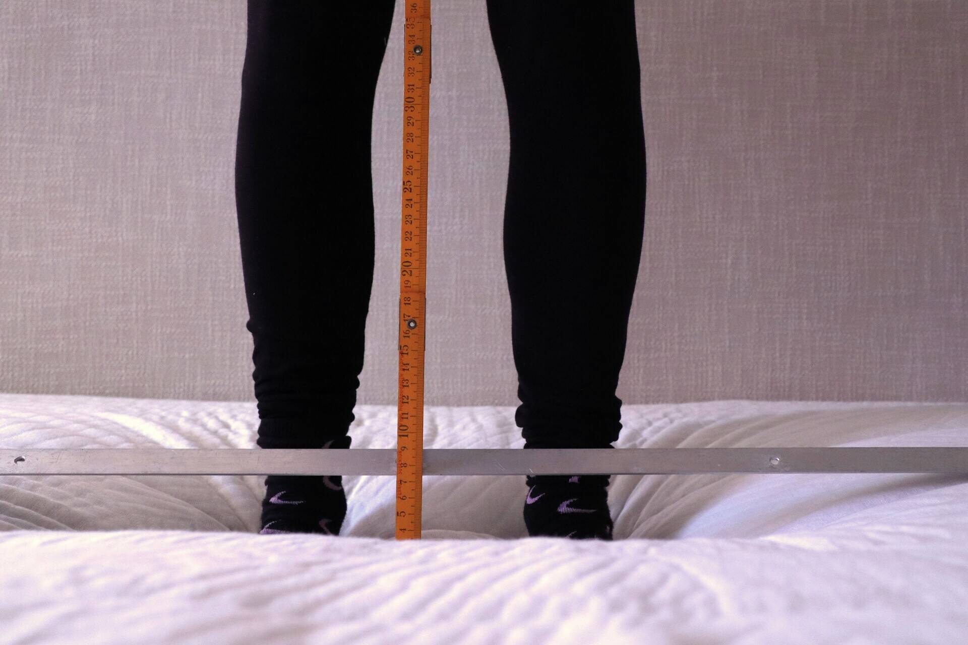 zinkdiepte meten op bed staan